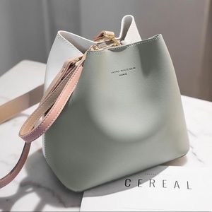 *NEW* LUVRES CREAM BAG